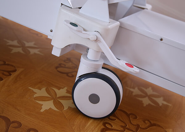 EB001 electric hospital bed castor.jpg
