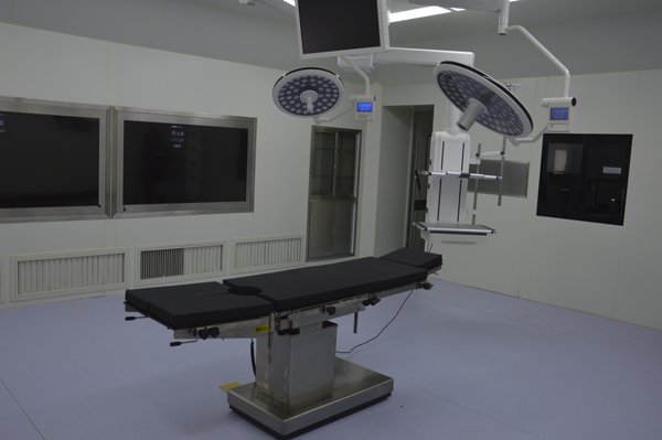 OT008 Electric Medical Traction Operating Table 