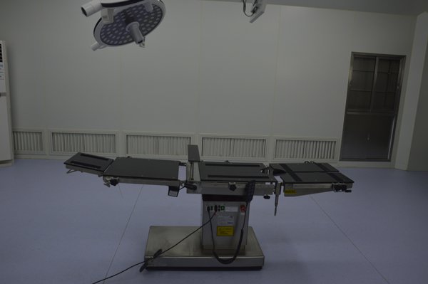 OT008 Electric Medical Traction Operating Table 